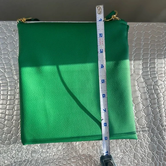 DENYM & DIAMONDS CROSSBODY ADJUSTABLE REVERSIBLE STRAP BAG COLOR KELLEY GREEN - Picture 6 of 11